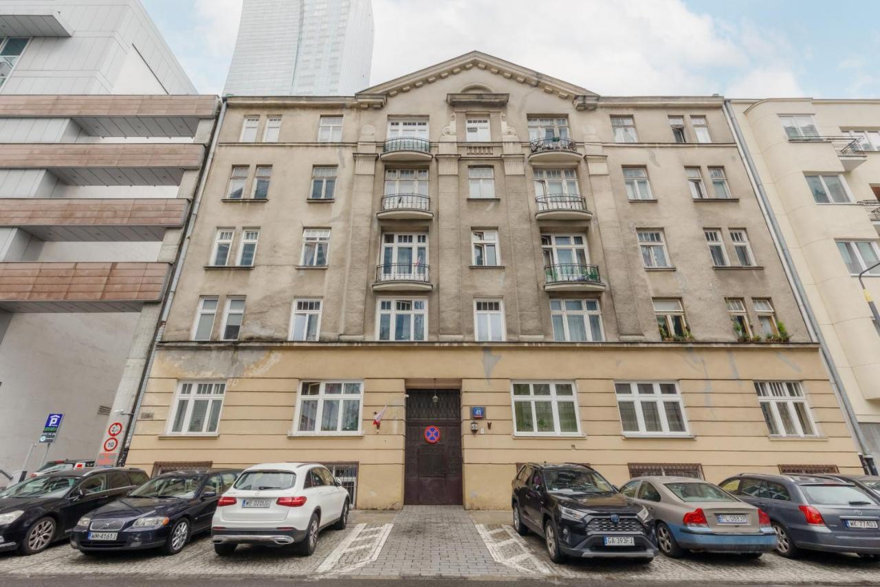 Metro Rondo Onz Apartment By Noclegi Renters Варшава Экстерьер фото